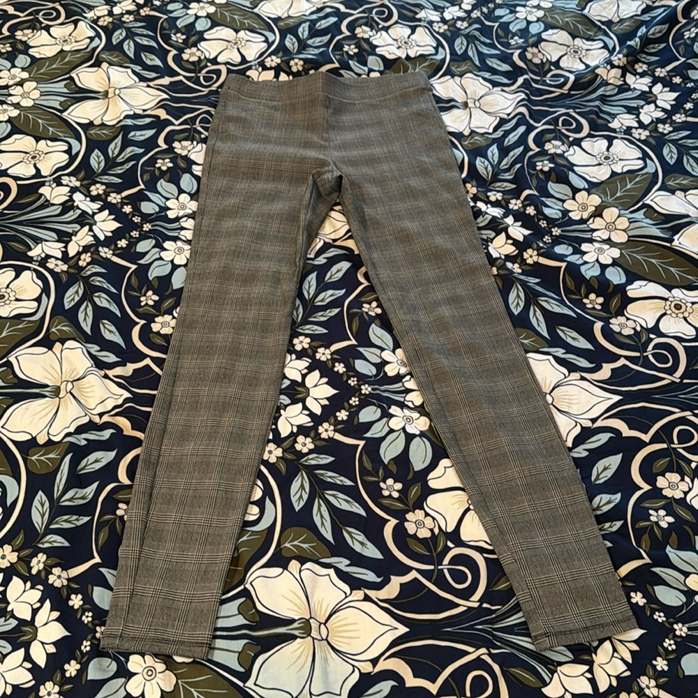 Simply Vera by Vera Wang B&W Houndstooth Skinny Trouser size Small EUC